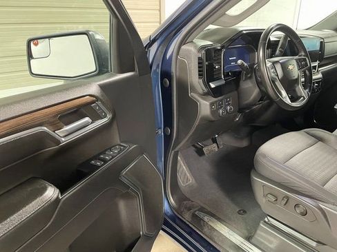 Used 2023 Chevrolet Silverado 1500 LT AWD/4WD image 10