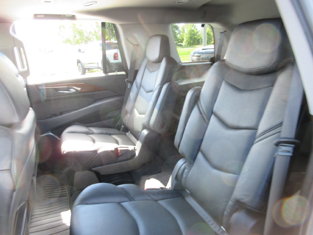 Used 2020 Cadillac Escalade Luxury AWD/4WD image 22