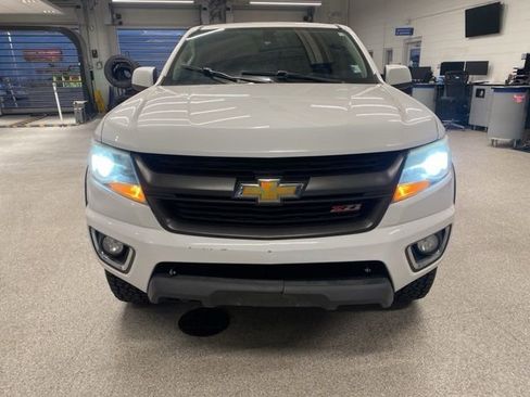 Used 2015 Chevrolet Colorado Z71 image 2