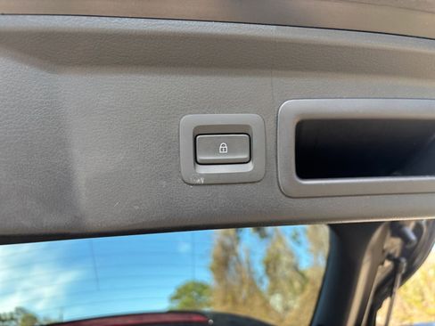 Used 2025 MAZDA CX-30 AWD 2.5 S w/ Select Sport Pkg image 24