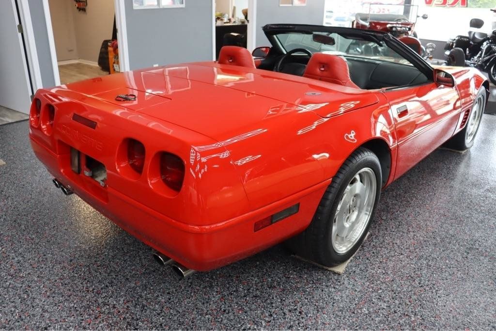 Used 1995 Chevrolet Corvette Coupe RWD image 5