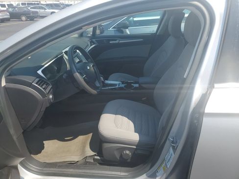 Used 2016 Ford Fusion S FWD image 4