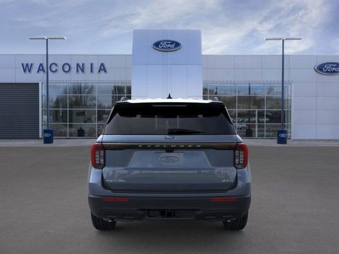New 2025 Ford Explorer Active image 5