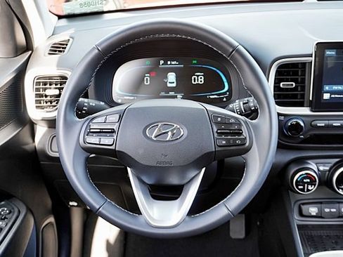 Certified 2026 Hyundai Venue SEL FWD image 20