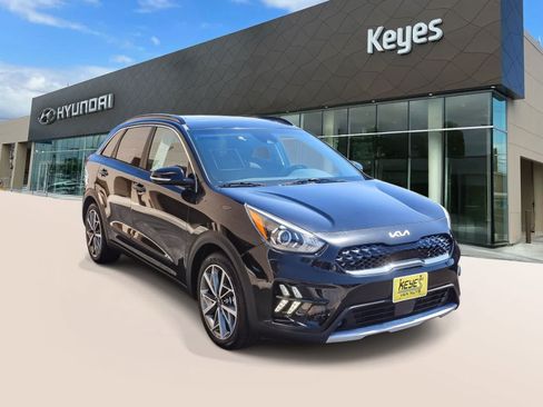 Used 2022 Kia Niro Touring Special Edition FWD image 3