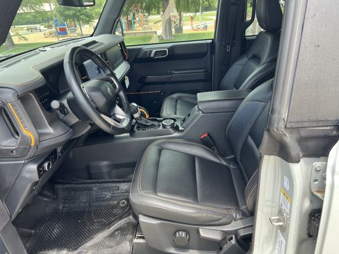 Used 2024 Ford Bronco Badlands AWD/4WD image 14