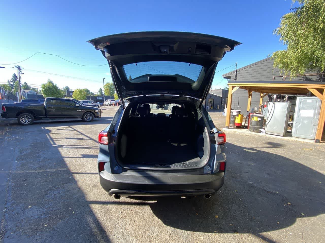 Used 2025 Ford Escape ST-Line Select AWD/4WD image 29