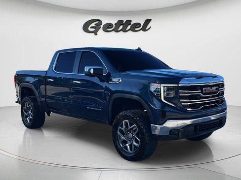 Used 2022 GMC Sierra 1500 SLT w/ SLT Premium Plus Package RWD image 3