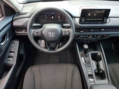 Used 2023 Honda Accord EX image 11