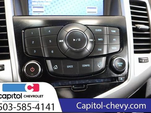 Used 2016 Chevrolet Cruze LT w/ Technology Package image 22