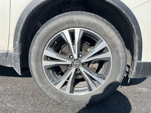 Used 2017 Nissan Rogue SL w/ SL Premium Package image 12