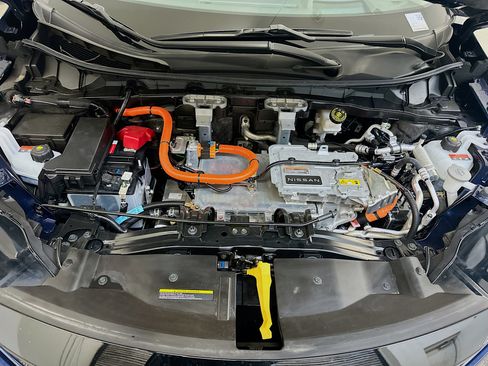 Used 2024 Nissan Ariya AWD image 34