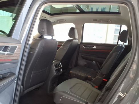 Used 2026 Volkswagen Atlas SEL AWD/4WD image 17