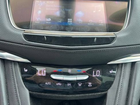 Used 2017 Cadillac XT5 Luxury w/ LPO, Wheel Lock Package AWD/4WD image 29