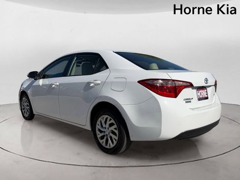 Used 2017 Toyota Corolla LE FWD image 6