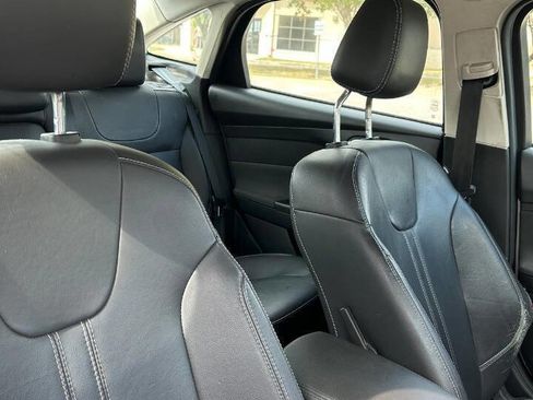 Used 2012 Ford Focus Titanium image 27