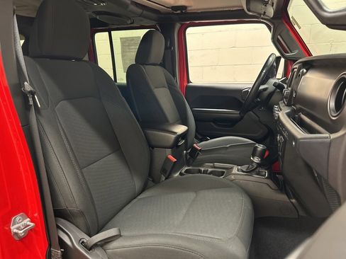 Used 2018 Jeep Wrangler Unlimited Sport S image 10