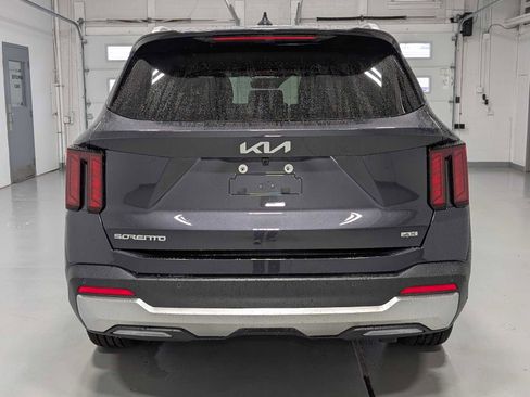 Certified 2026 Kia Sorento EX image 7