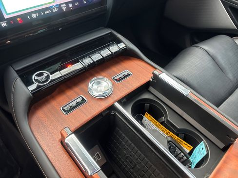 New 2026 Lincoln Navigator L Black Label image 23