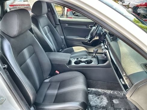 Used 2025 Honda Civic Sport image 26