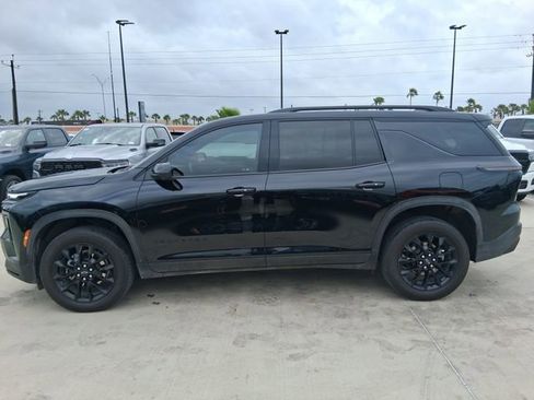 Used 2025 Chevrolet Traverse LT w/ Midnight/Sport Edition image 4