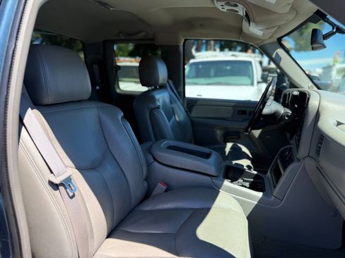 Used 2007 GMC Sierra 3500 SLT RWD image 20