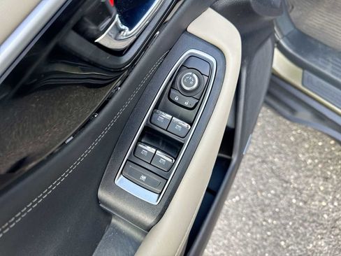 Used 2021 Subaru Outback Limited XT image 22