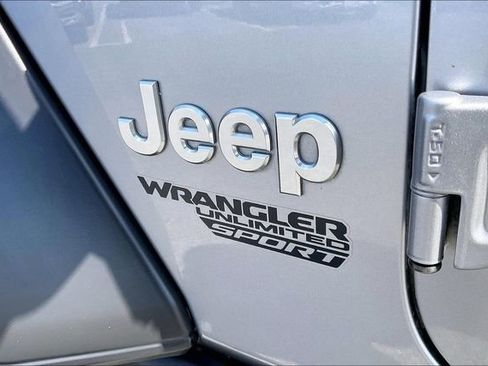 Used 2021 Jeep Wrangler Unlimited Sport AWD/4WD image 31