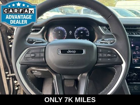 Used 2025 Jeep Grand Cherokee Laredo X AWD/4WD image 14