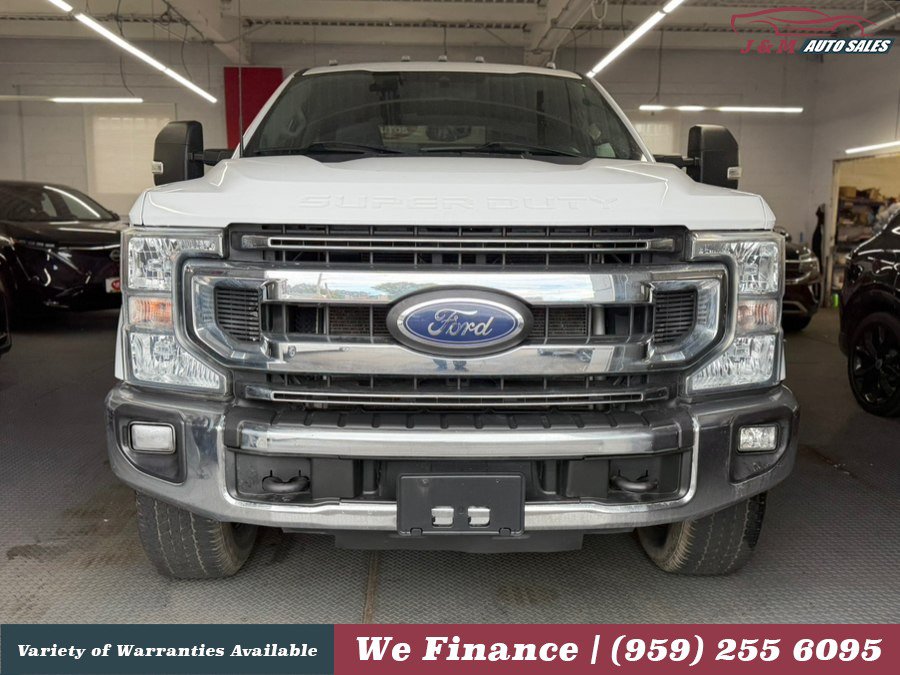 Used 2022 Ford F350 XLT w/ XLT Value Package AWD/4WD image 3