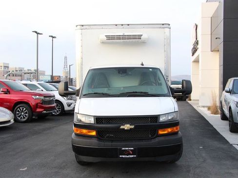Used 2024 Chevrolet Express 3500 w/ Power Convenience Package image 2