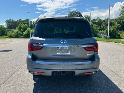 Used 2018 INFINITI QX80 4WD w/ Driver Assistance Package image 18