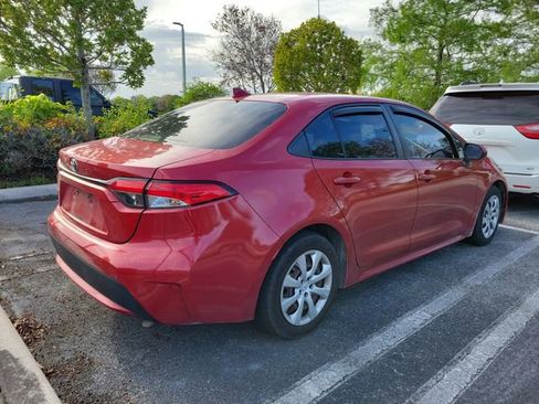 Used 2020 Toyota Corolla LE image 3