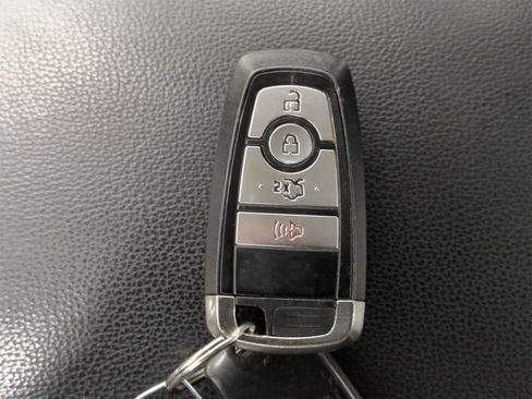 Used 2018 Ford Fusion SE w/ Equipment Group 201A image 35