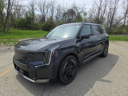 Used 2024 Kia EV9 GT-Line image 1