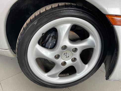 Used 2001 Porsche Boxster image 17