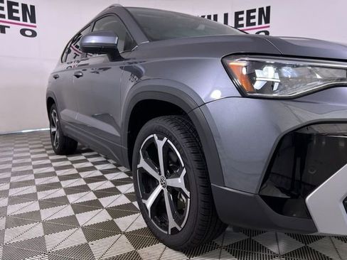 Used 2025 Volkswagen Taos SEL image 28