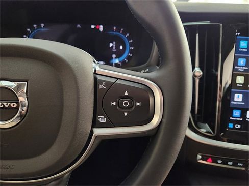 Used 2024 Volvo S60 B5 Core image 29