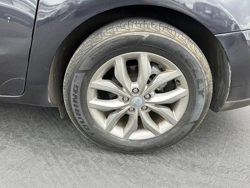 Used 2019 Kia Sedona EX FWD image 7