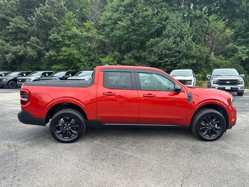 Used 2023 Ford Maverick Lariat w/ Lariat Luxury Package FWD image 2