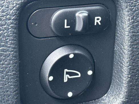 Used 2022 Honda Pilot Sport image 16