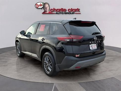 Used 2023 Nissan Rogue S image 3