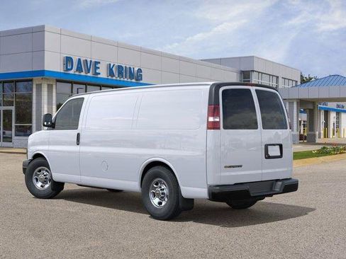 New 2026 Chevrolet Express 3500 RWD image 3