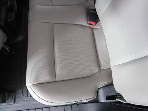 Used 2020 Ford F350 XL w/ Power Equipment Group image 35