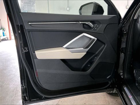 Certified 2025 Audi Q3 2.0T Premium w/ Convenience Package image 25