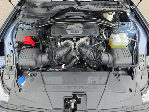 Used 2025 Ford Mustang Dark Horse RWD image 32
