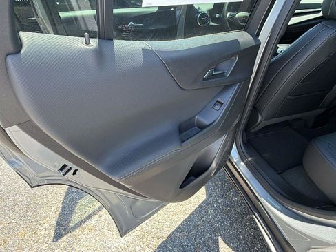 New 2026 Chevrolet Equinox LT w/ Convenience Package II FWD image 15