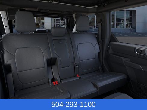 New 2025 Ford Bronco Badlands image 11