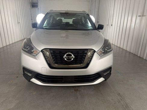 Used 2020 Nissan Kicks SR FWD image 2