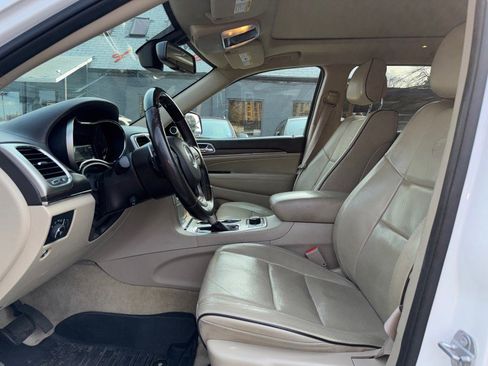 Used 2016 Jeep Grand Cherokee Overland image 16